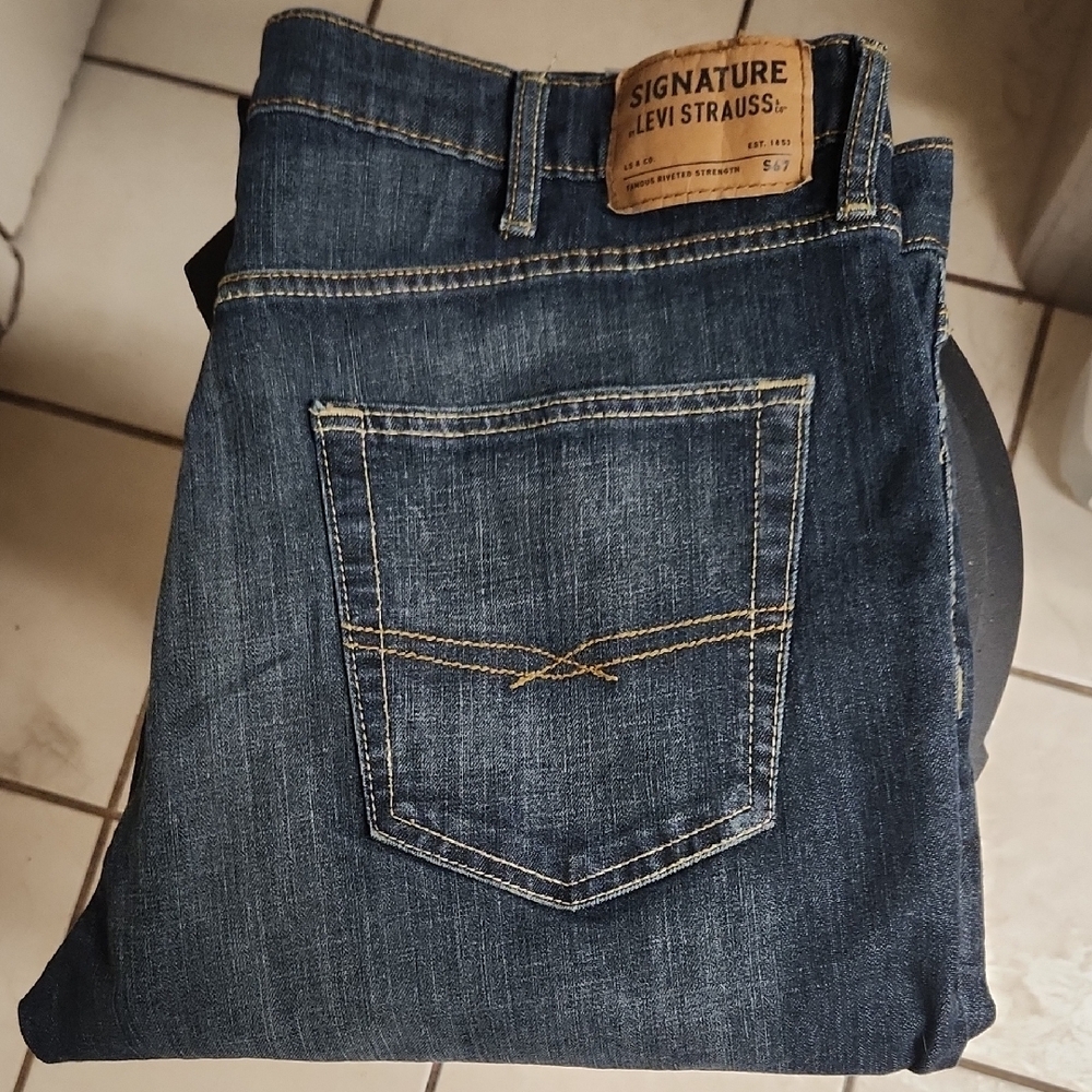 Signature by Levi Strauss Blue Classic Straight Jeans